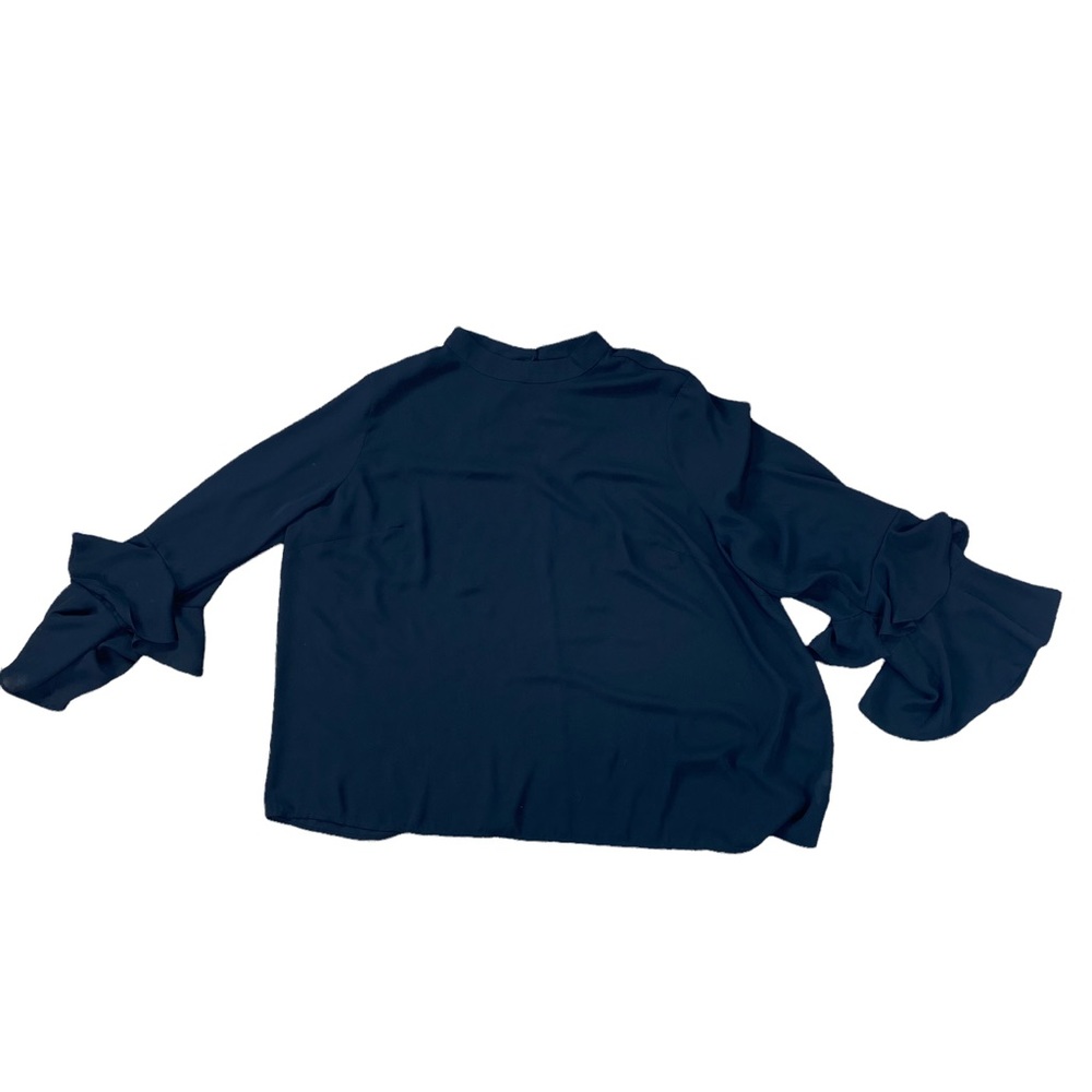 Woman’s Eloquii black ruffled sleeve blouse size 22